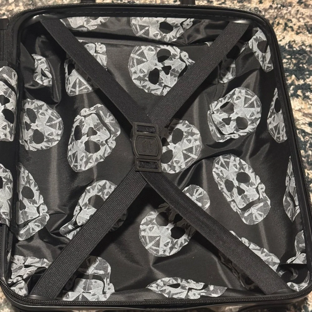 IT Luggage Skull 3D Embossed marbelized Hardside Spinner carryon Suitcase - Picture 9 of 11